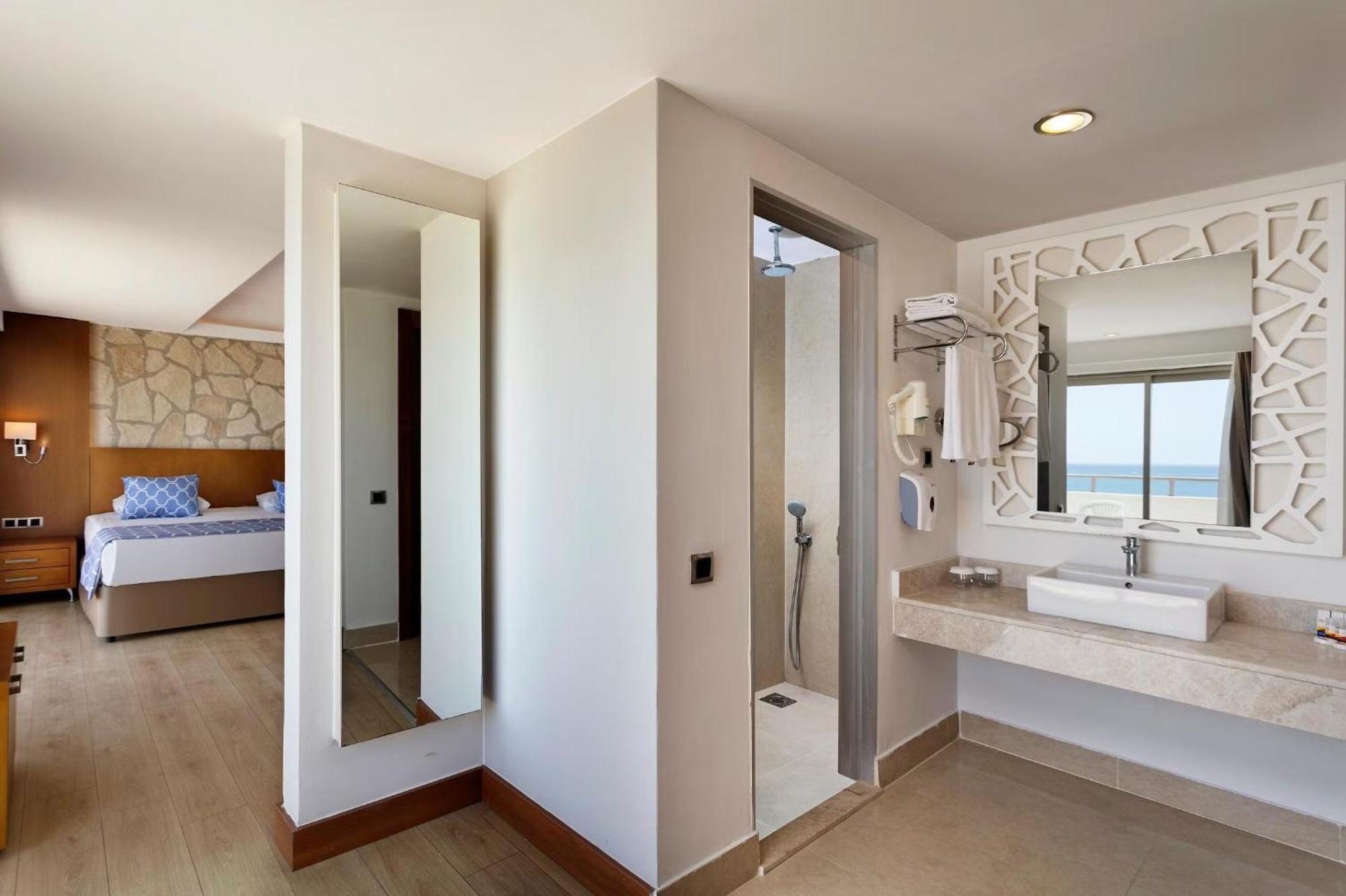 Armas Life Belek Hotel Room photo