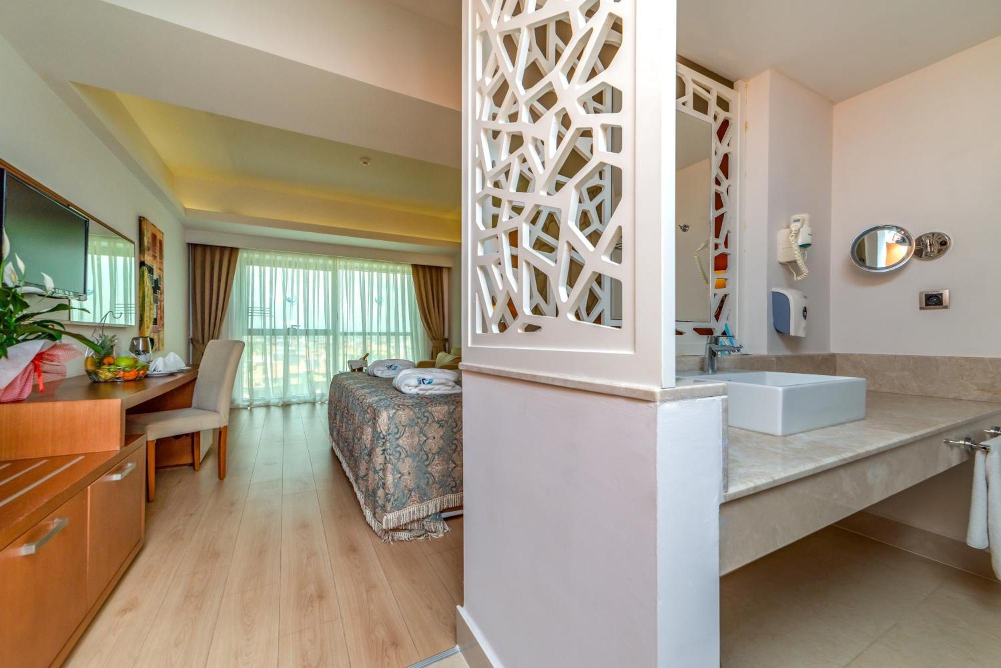 Armas Life Belek Hotel Room photo